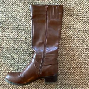 Woman’s Tall Brown Boots